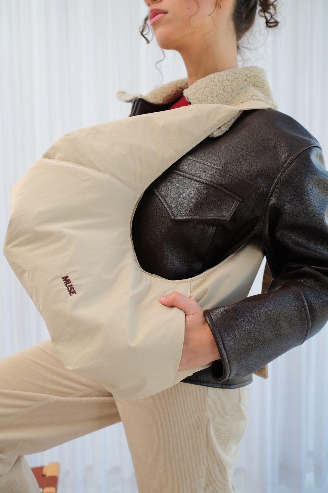 The croissant bag in crème - Image 7