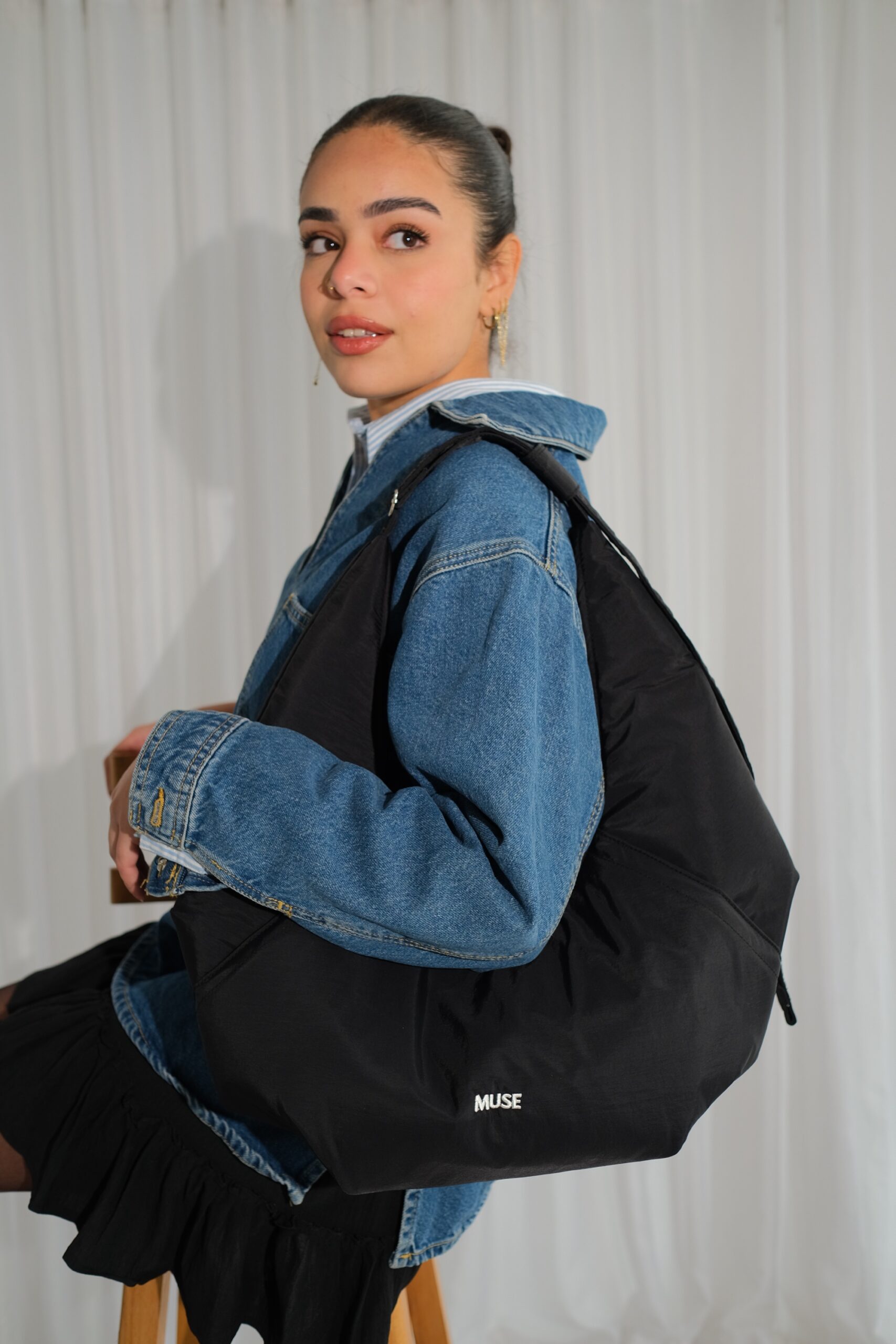 The croissant bag in Midnight – Muse the shop